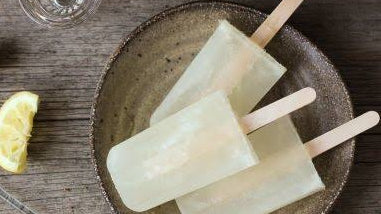 GIN AND TONIC ICY POLES